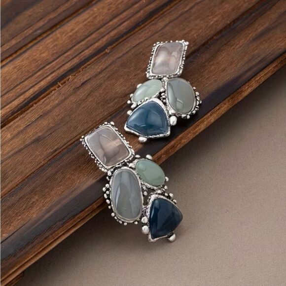 🩶 NEW Elegant Multi-Stone & Silver Dangle Stud Earrings 🩶 - Picture 6 of 7